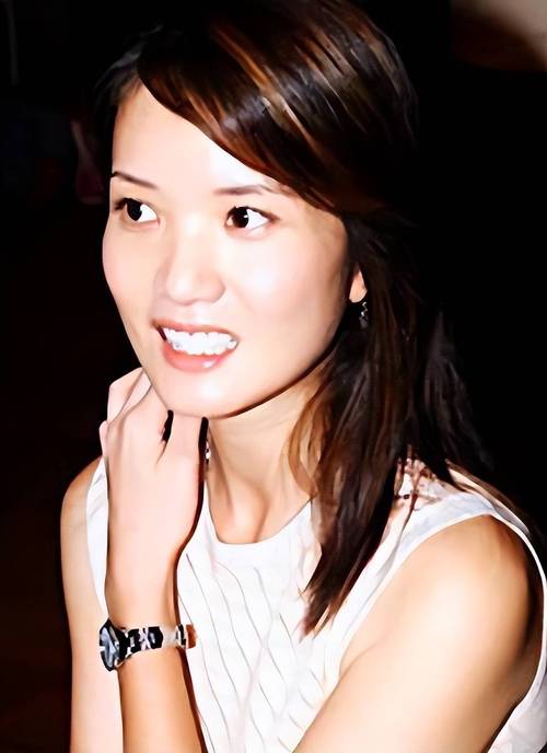 1995年49岁的特朗普来香港，怀中抱着位神秘的中国女人，她是谁？