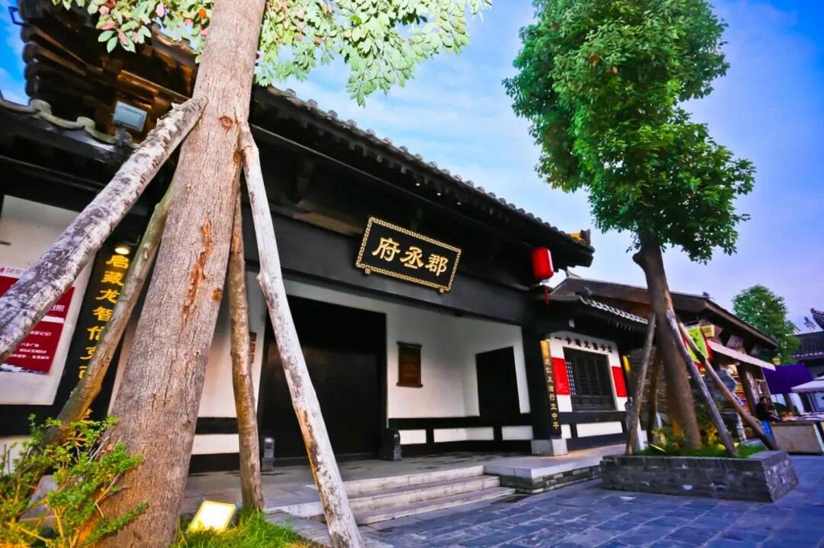 勉县武侯祠望江楼可以俯视诸葛古镇！