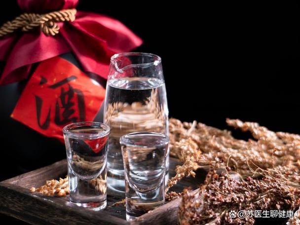 吃晚饭时,经常喝"白酒"的人,最后身体都怎样了?研究终于给出答案