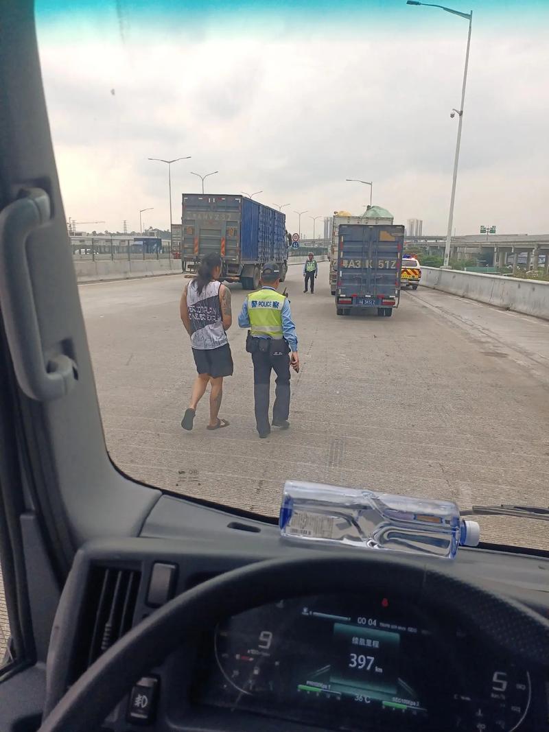 济南交警发布货车超载典型案例：莫让货车变“祸”车
