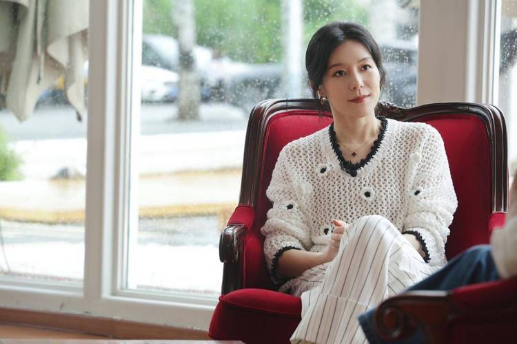 对话王奕芝：在AI时代人们不缺一件衣服，缺被打动的瞬间