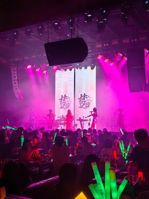 到底是谁还在说宿州夜生活贵呀 宿州艾斯LiveHouse酒吧