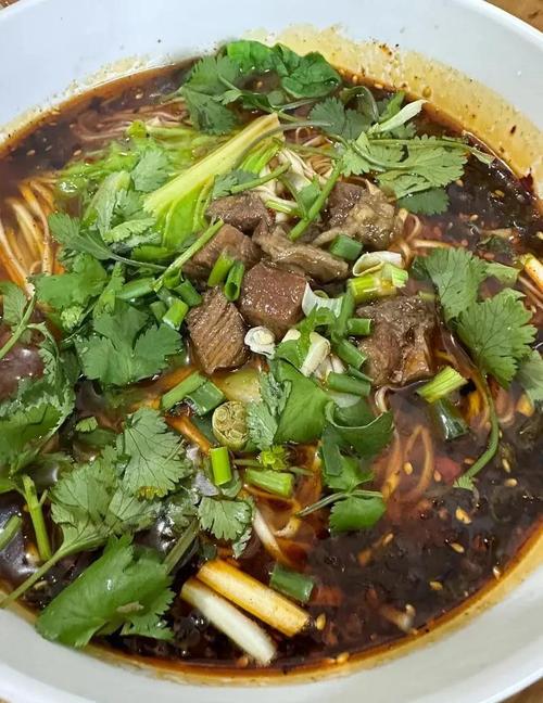 寻面之旅第639站：据说内江牛肉面天下第一？