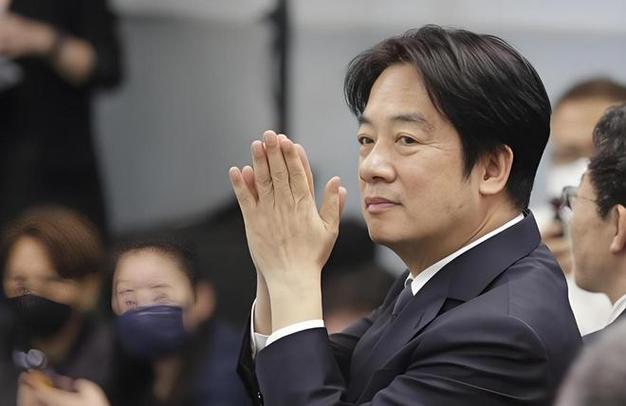 蔡正元戴电子脚镣，黄吕锦茹被收押，赖清德惹众怒，国民党大动作